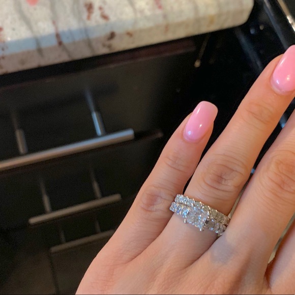 SOLD Diamond Engagement / Wedding set - Picture 5 of 9